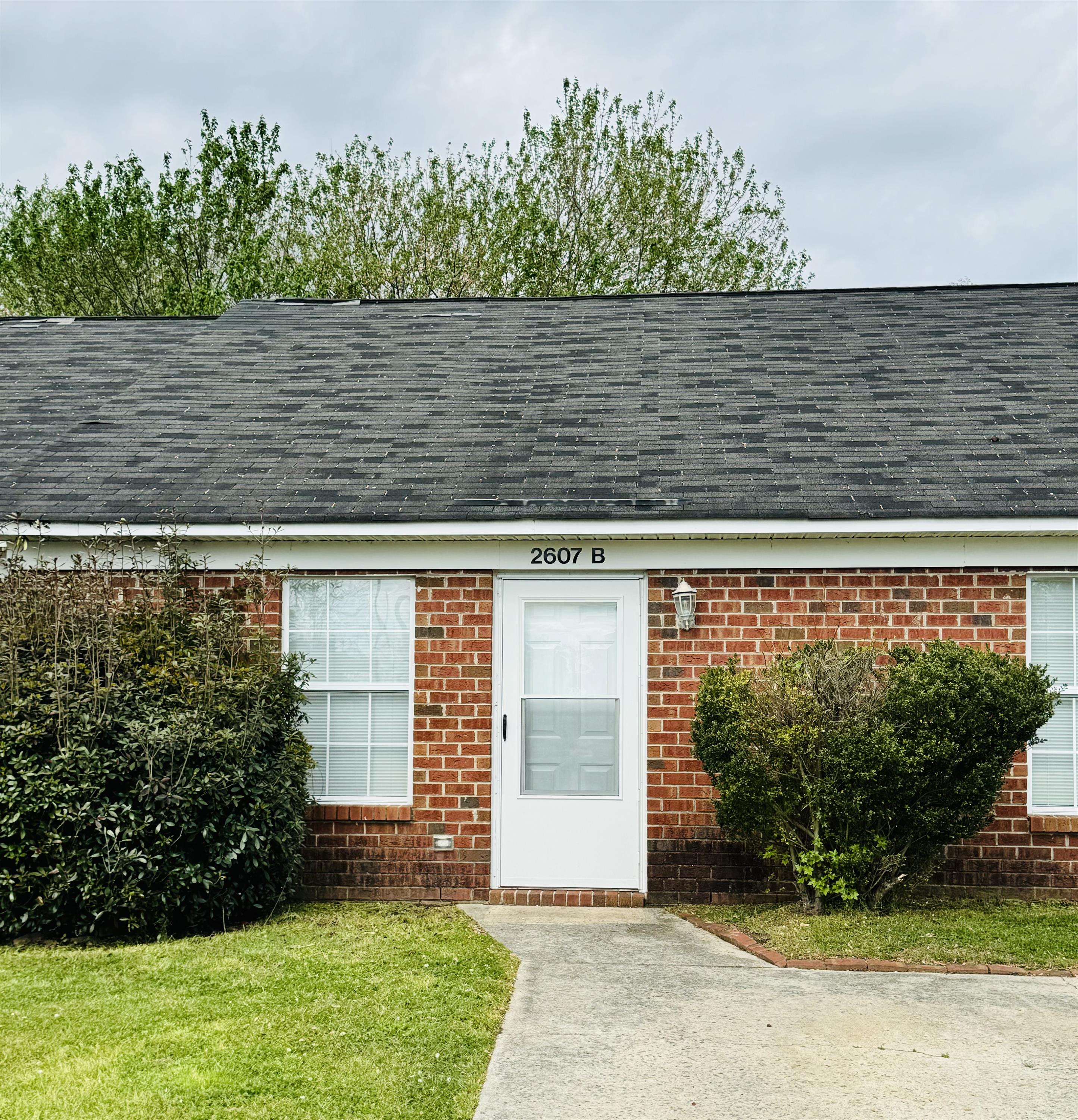 2607 Bluff View Drive Unit B - B